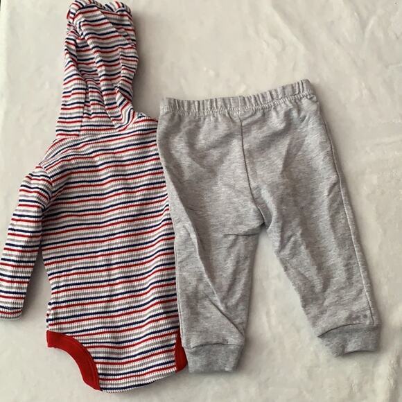 Dapper Dude Striped Dog Hooded One Piece with Gray Sweatpants Size 3-6 Months - Picture 7 of 7